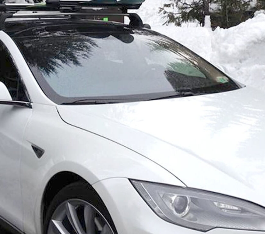 Tesla S v zimě